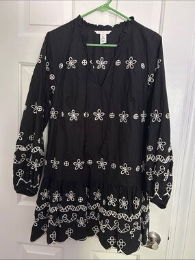 Like New H&M Black Embroidered Tunic Dress with White Floral Motif